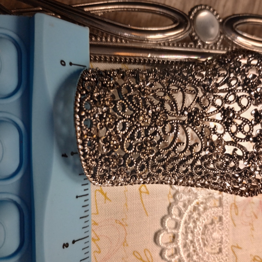 Vintage Filigree Scarf Ring - Picture 8 of 10